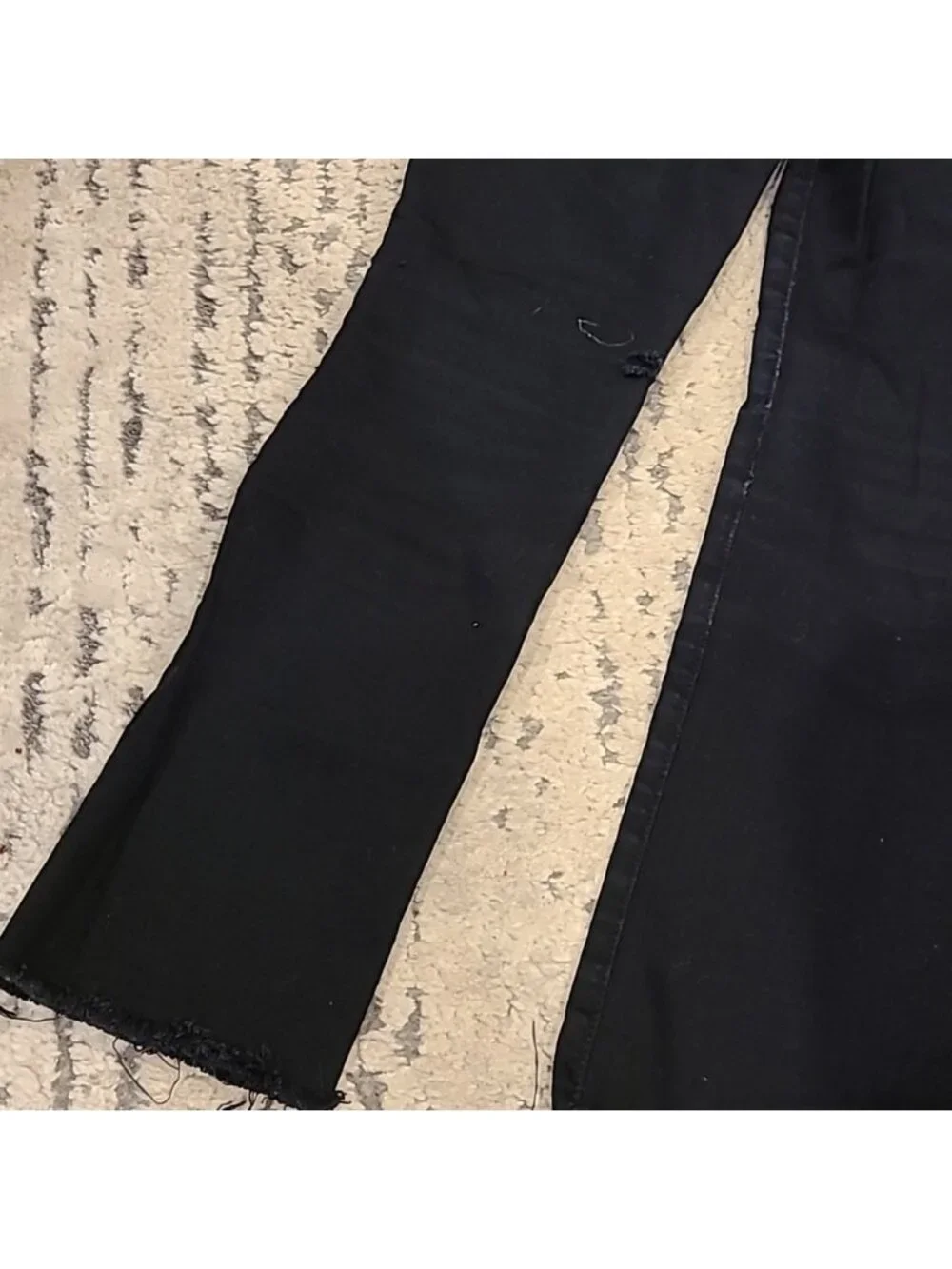 Aritzia The Castings high rise cigarette Jeans Overdye Black, raw edge hems